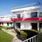 アパートホテル Bayside Salgados アルブフェイラ
