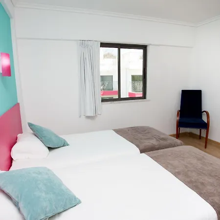 Bayside Salgados 아파트호텔 알부페이라