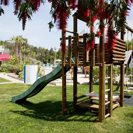 Bayside Salgados Lejlighedshotel 3*