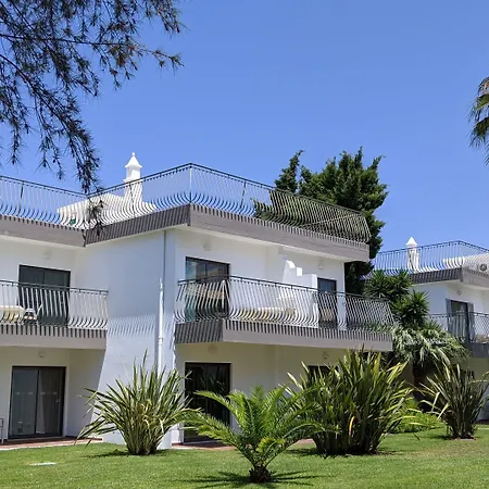 Bayside Salgados Апарт-отель 3*