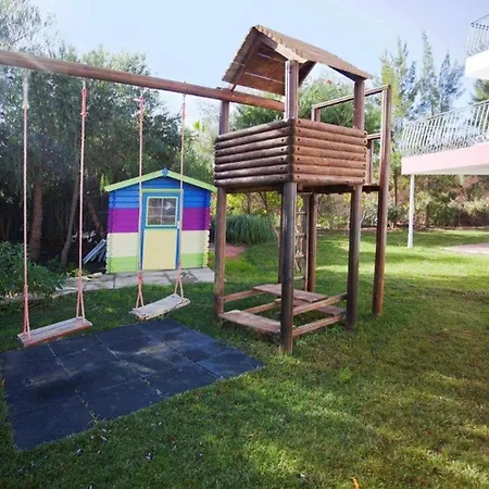 Bayside Salgados 아파트호텔