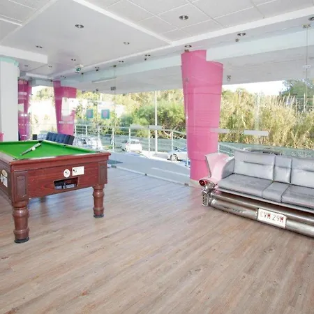 Bayside Salgados Hotel apartamentowy