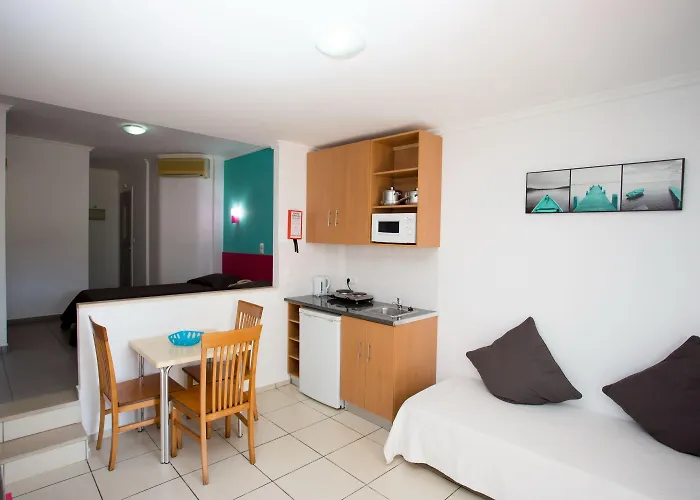 Bayside Salgados 아파트호텔 알부페이라