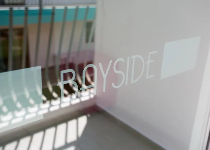 Bayside Salgados מלון דירות אלבופיירה