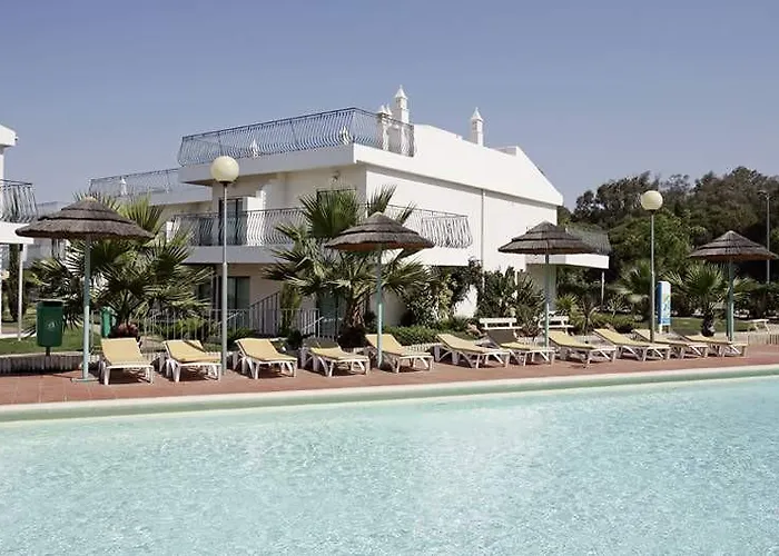 Bayside Salgados 3* אלבופיירה